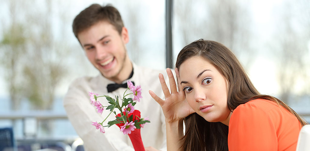 6 Cheesy Ways to Ask a Girl Out You Don #39 t Want to Repeat