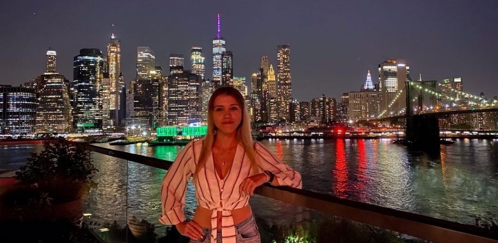 A New York MILF hanging out at Harriet's Rooftop and Lounge NYC