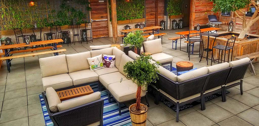 The gorgeous patio of Luft