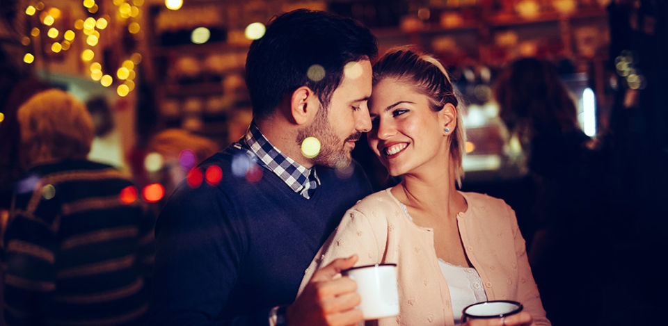 You've been on a first date but how much time between first and second dates is too much? We outline some ways to figure that out and how to smoothly slide into that second date.