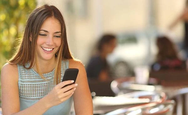 Texting longer messages is just one of the signs a girl is interested in you