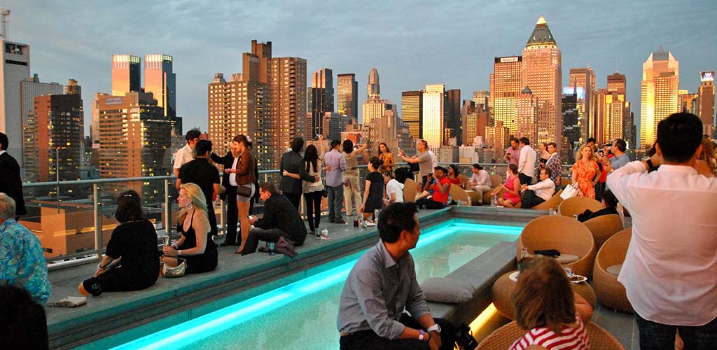 The Best Bars for Single Mingling in NYC