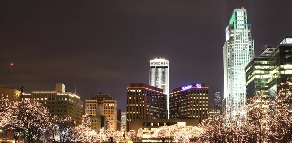 City lights brightening up the evening, perfect for meeting BBW in Omaha