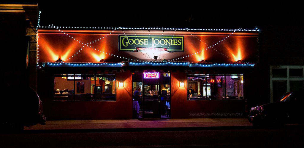 Hit up Goose Loonies for good food, good people and getting laid in Bakersfield