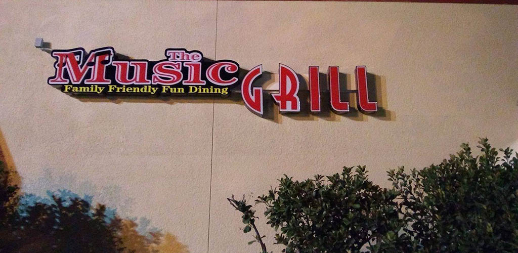 The Music Grill is a fun and easy spot to meet new people for Plano hookups