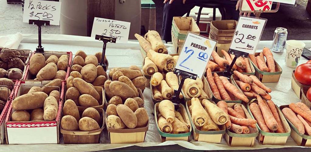 Shop for more than vegetables and find Toledo hookups at Toledo Farmers’ Market