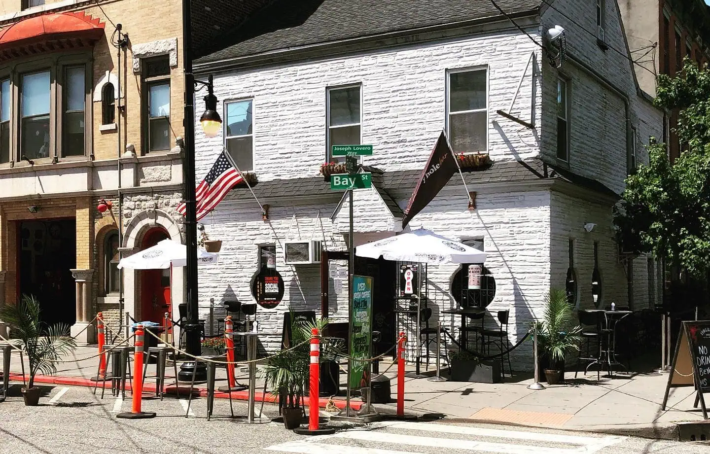 The Keyhole Bar Jersey