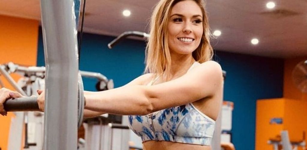 Cute Wollongong woman working out at Plus Fitness