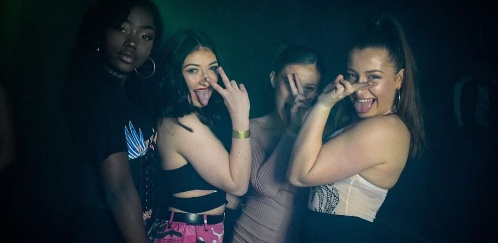 Cute Leicester girls hooking up at Havana nightclub