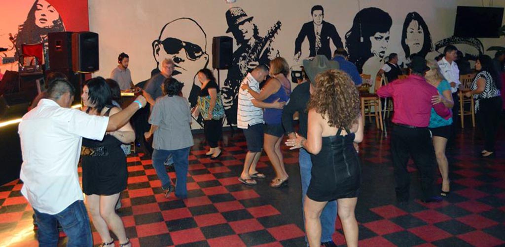 Marlo’s Club is a perfect option if you’re looking for Fresno casual encounters