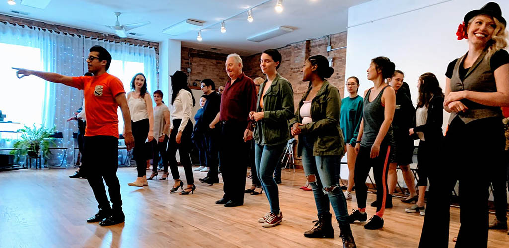 A fun dance class full of students in Chicago Dance