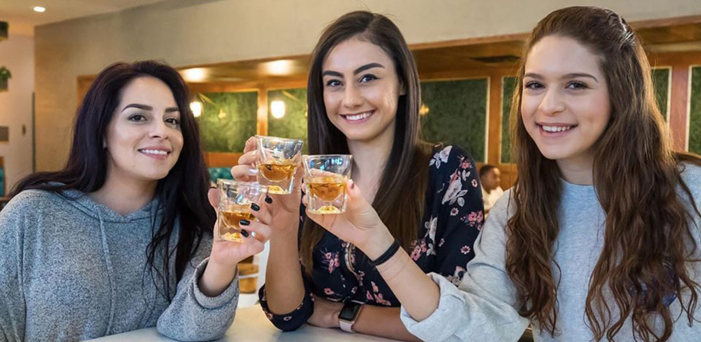 3 El Paso girls love having drinks at Steve O's Beer Garden