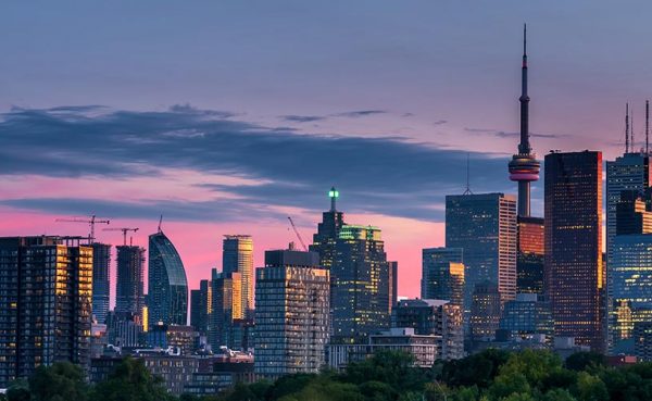 Toronto city skyline at dusk