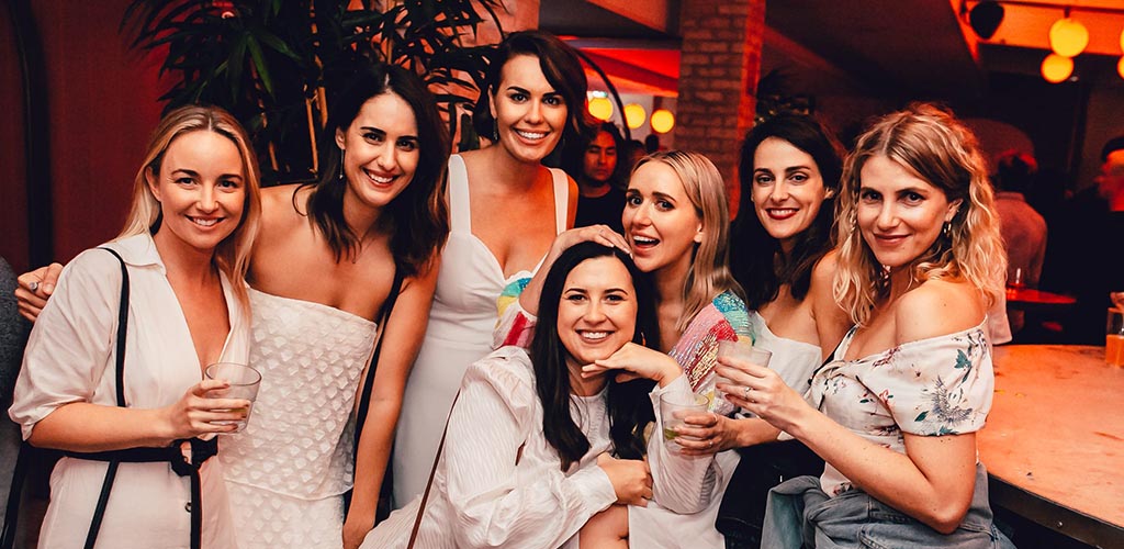 11 Ways to Meet Newcastle Girls in 2021 (Favorite Bars, Clubs and More)