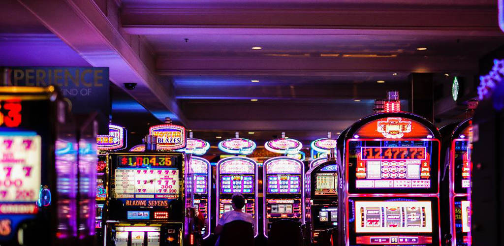 The bright slot machines at Elements Casino
