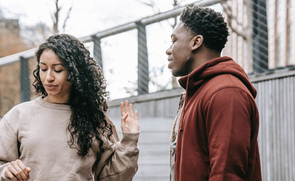 Arguing in public is one of the signs your girlfriend is losing interest in you