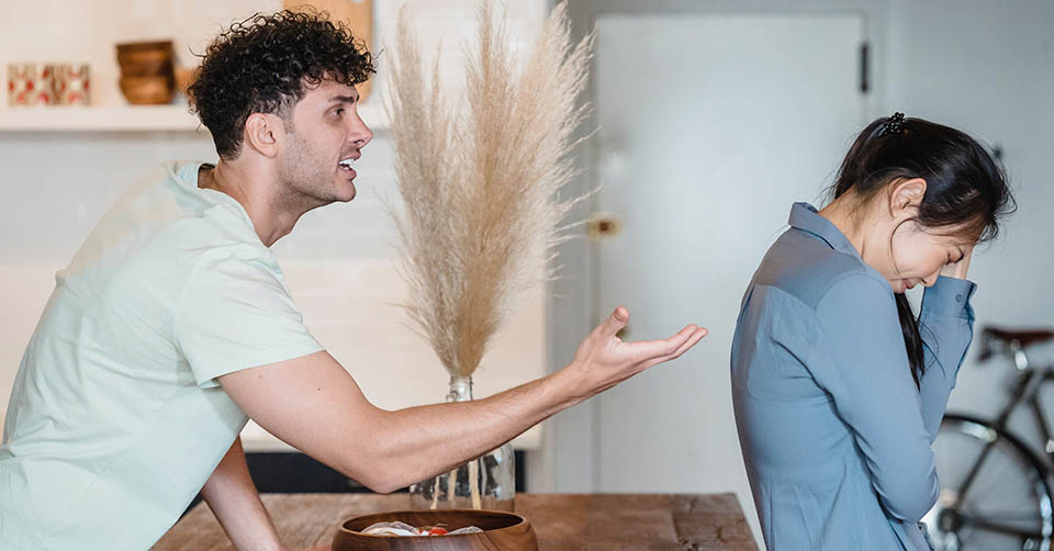 Couple fighting over emotional baggage from past relationships