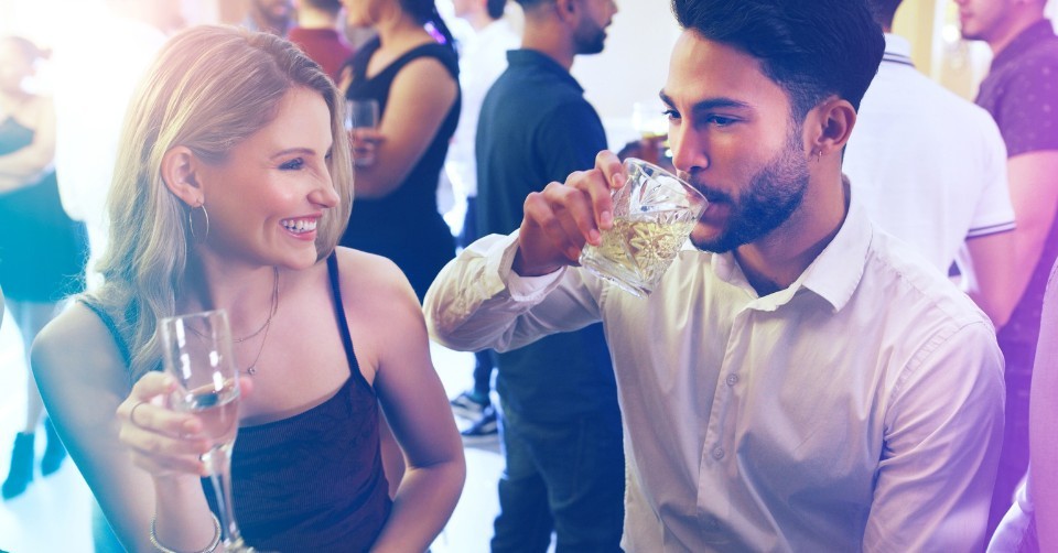 Using fractionation to seduce a woman at a bar
